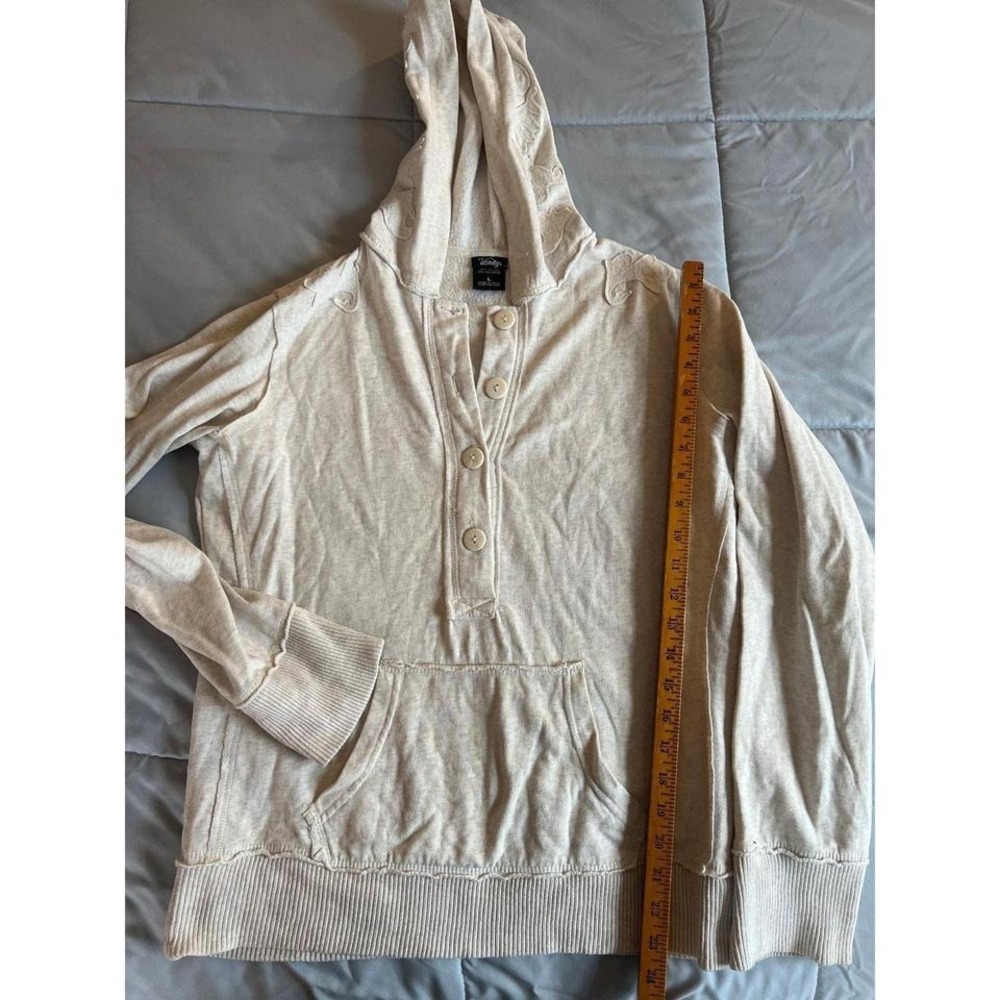 Vintage Vanity cream button sweater with floral patches sz L‎